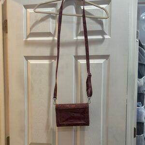Chic Maroon Crossbody Bag euth phone pocket